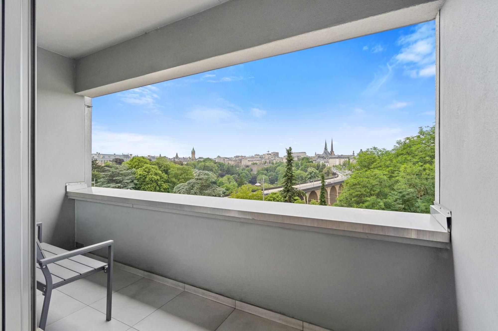 Central Lux 2Br Apt With City Views & Balcony Luxembourg Exterior photo